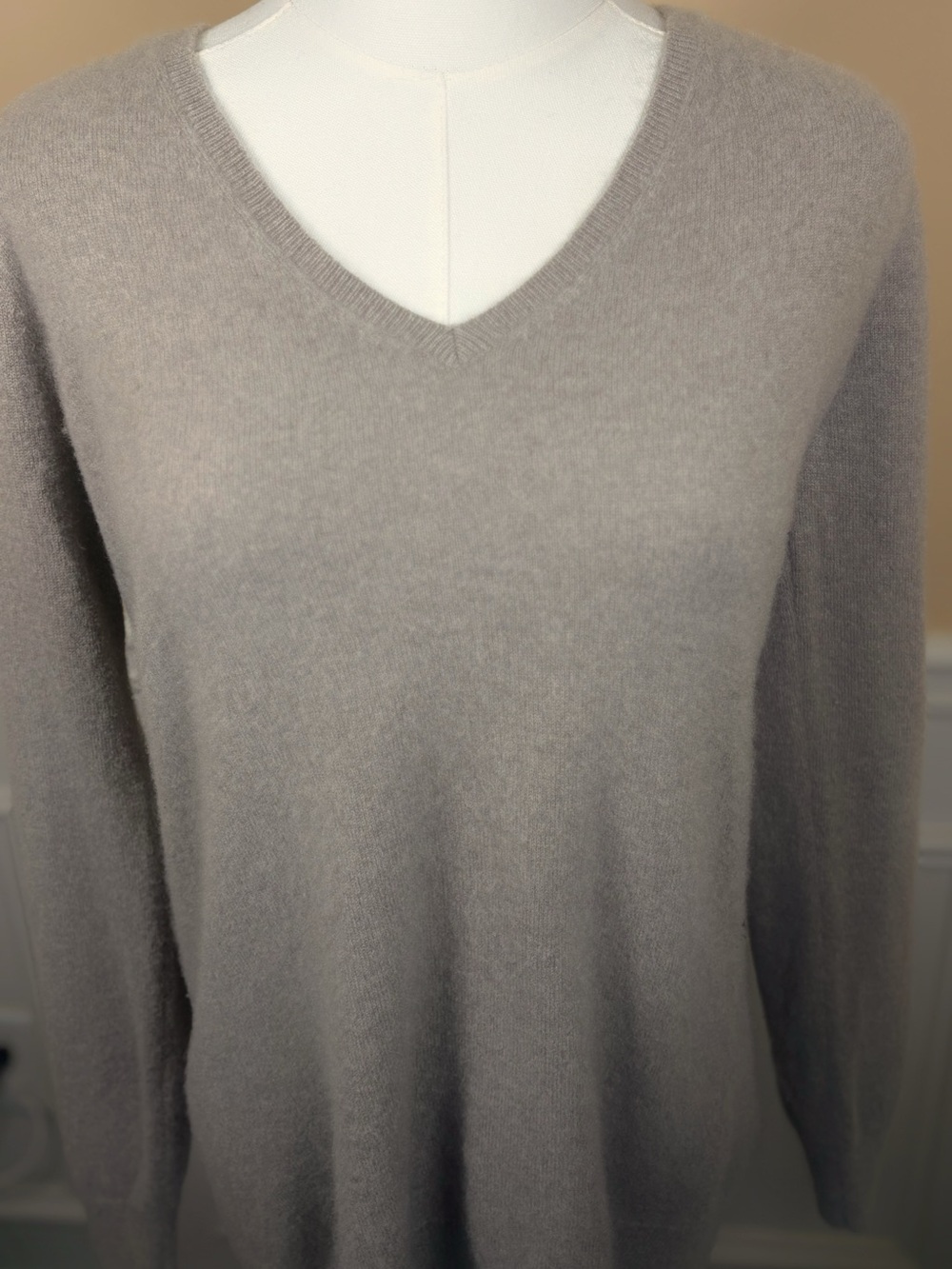 🤎 Boden 100% Cashmere V-Neck Sweater US 6 Mushroom Taupe Classic